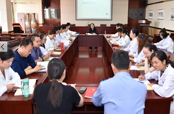 南院区第三党支部召开党员组织生活会